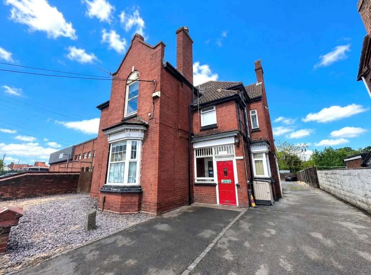 1 bed flat to rent — Stourbridge Road, Stourbridge