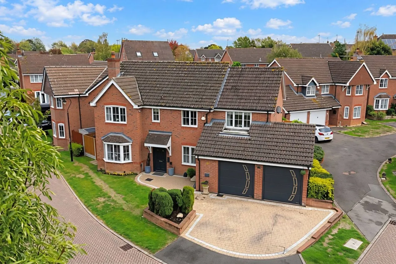 5 bed house for sale, Barn Close, Grange Park, NN4