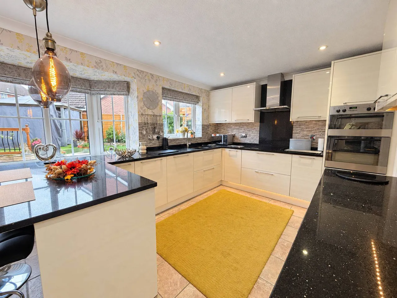 Barn Close, Grange Park, NN4, photo 11