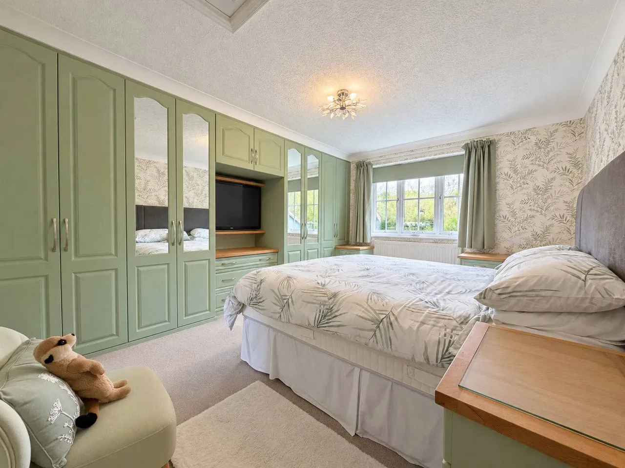 Barn Close, Grange Park, NN4, photo 14