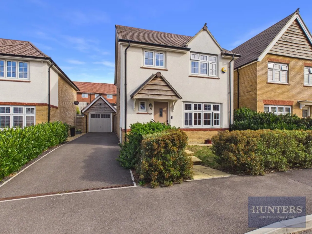 4 bed house for sale, Honeysuckle Avenue, Leckhampton/Shurdington, GL53