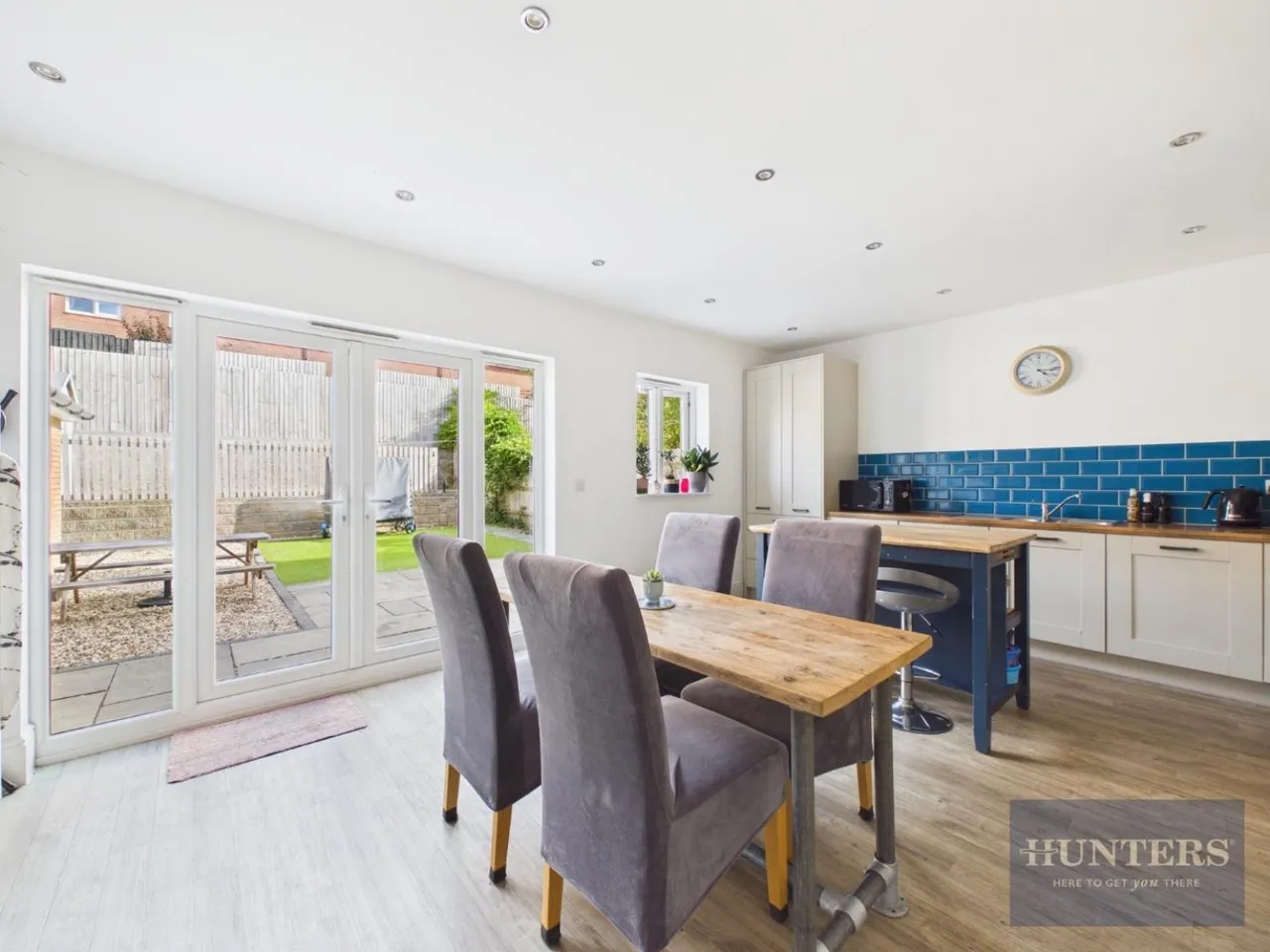 Honeysuckle Avenue, Leckhampton/Shurdington, GL53, photo 5