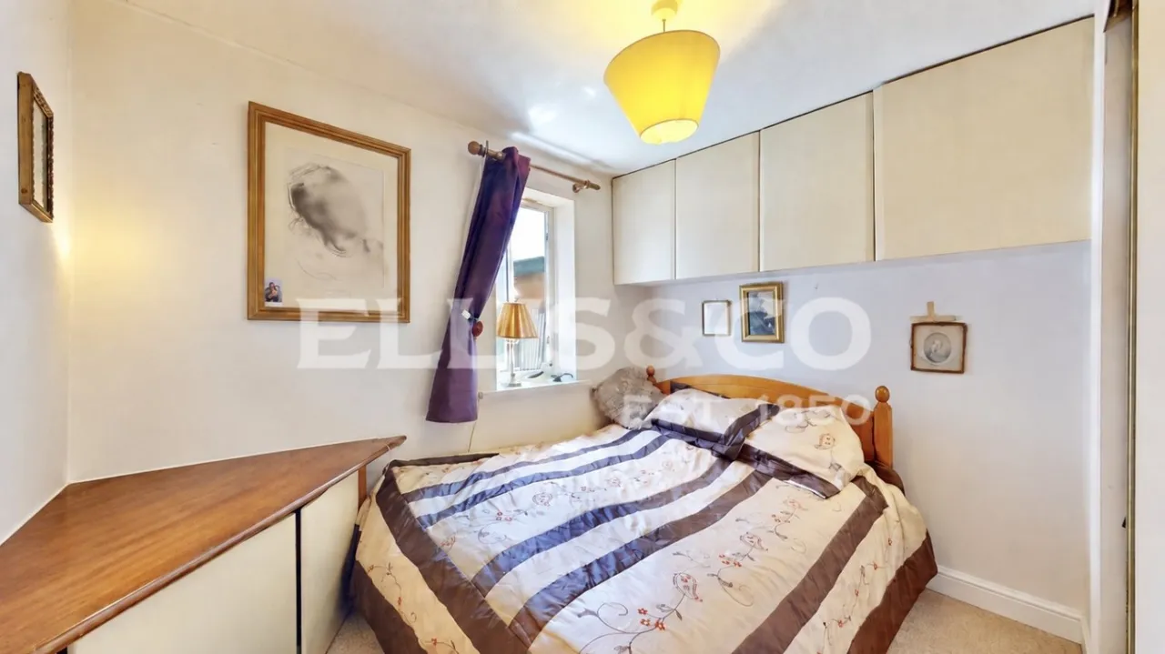 Chartwell Close, Greenford, UB6, photo 4