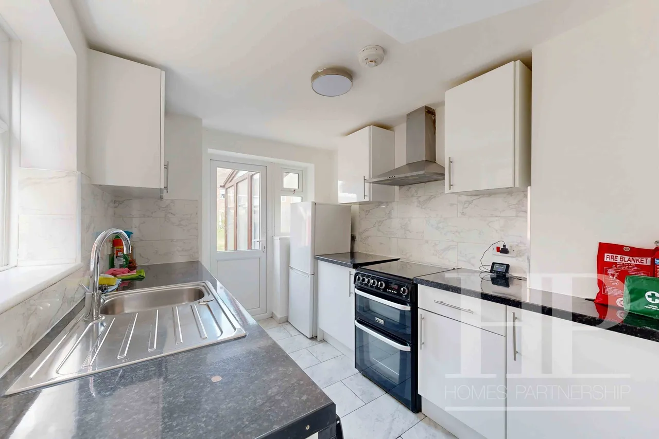 Tennyson Close, Crawley, RH10, photo 7