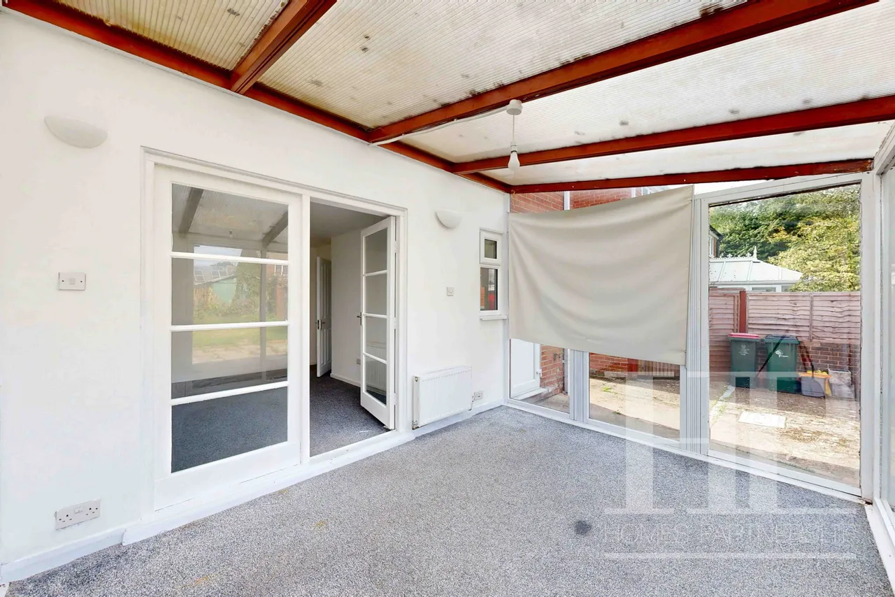 Tennyson Close, Crawley, RH10, photo 9