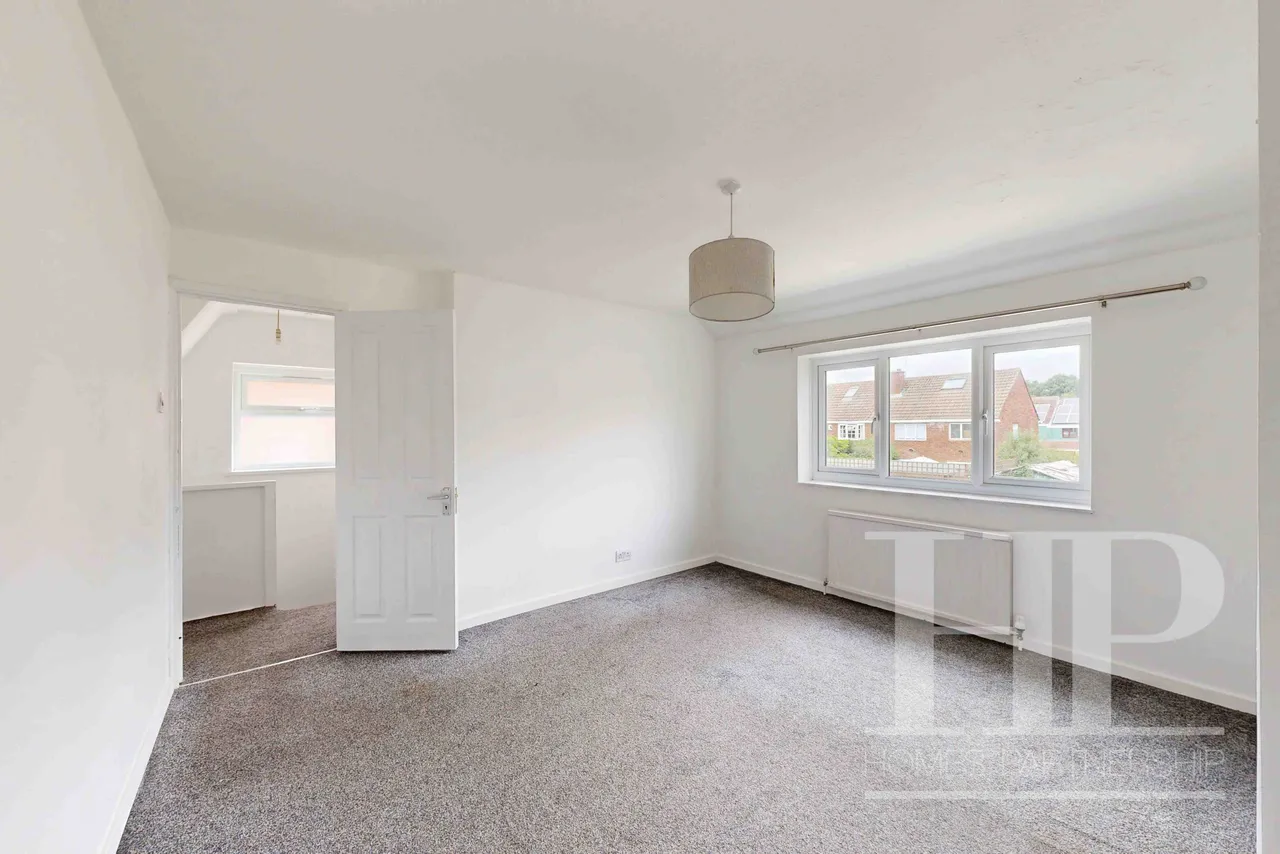 Tennyson Close, Crawley, RH10, photo 13