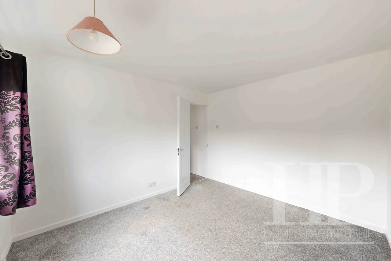 Tennyson Close, Crawley, RH10, photo 15