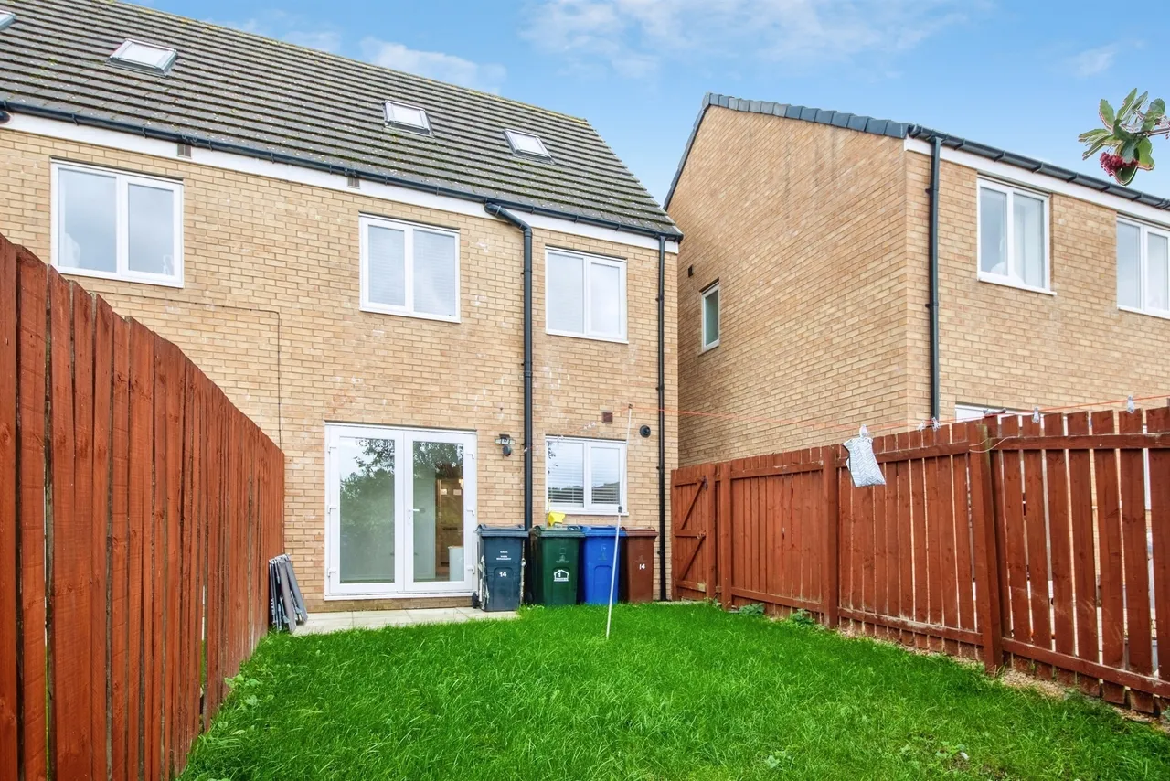 Turnshaw Mews, Barnsley, S70, photo 2