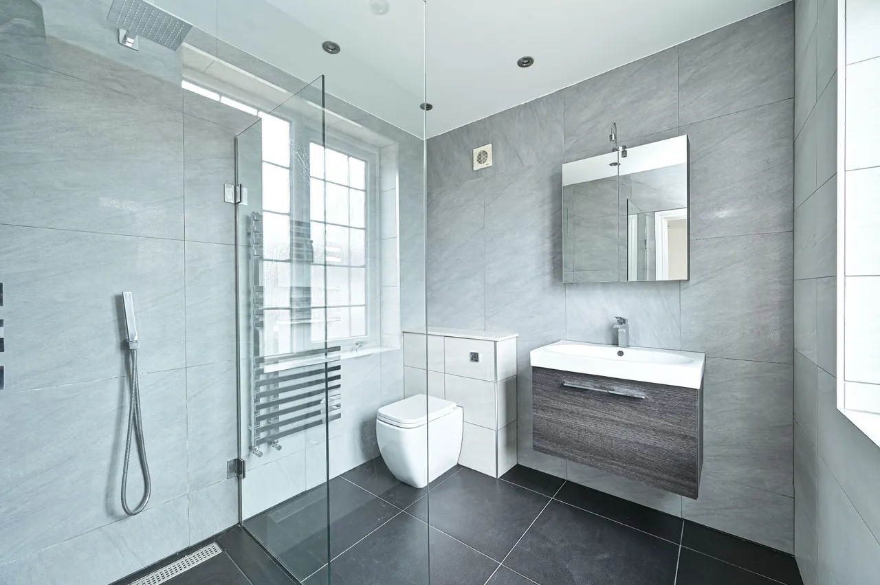 47 Oak Tree Drive, London, photo 6
