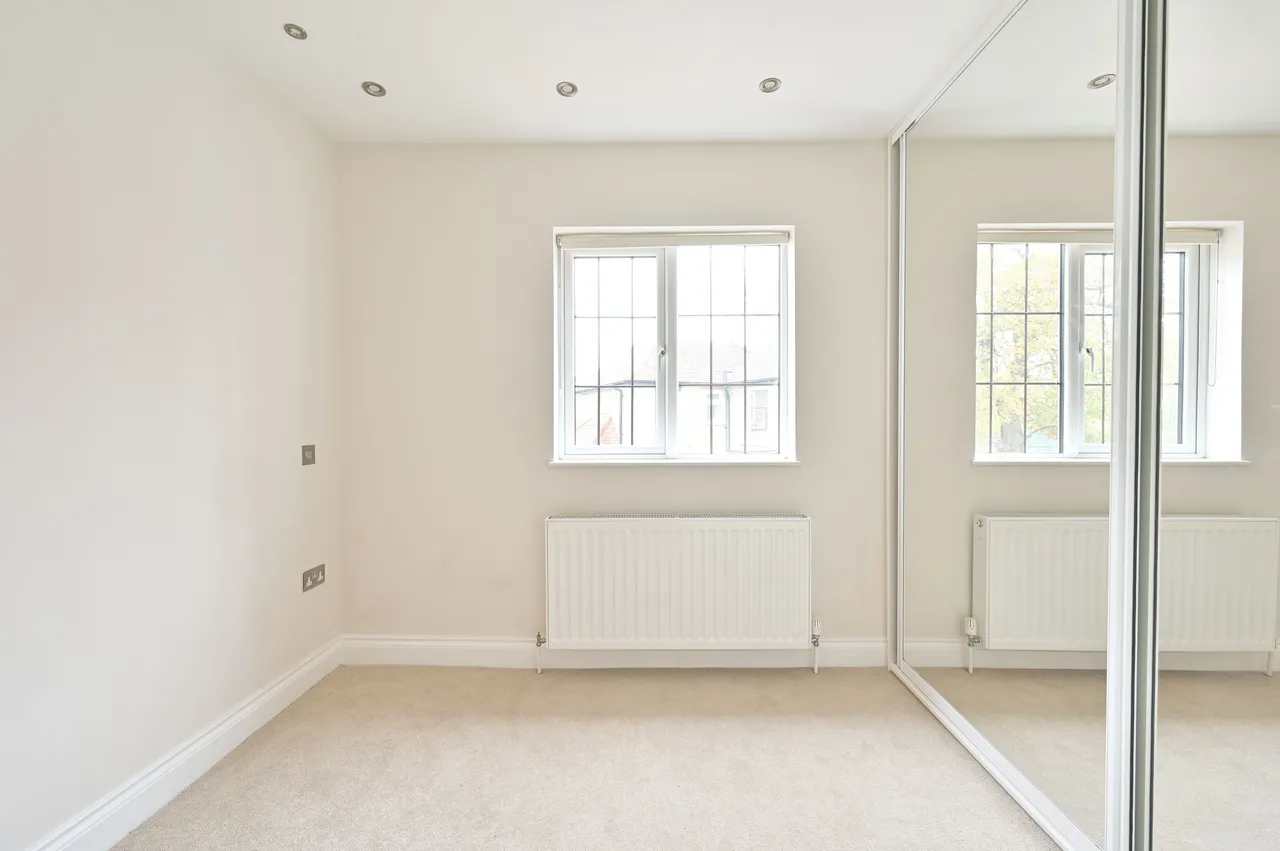47 Oak Tree Drive, London, photo 7