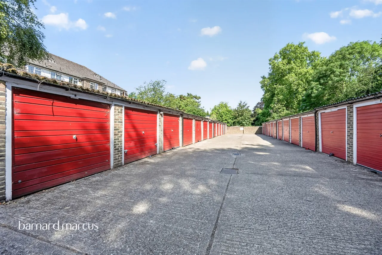 Alexandra Road, Epsom, photo 11