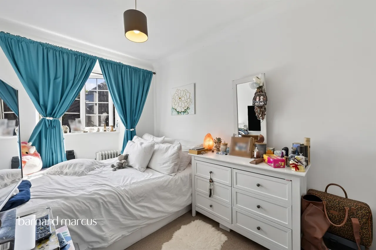 Alexandra Road, Epsom, photo 6