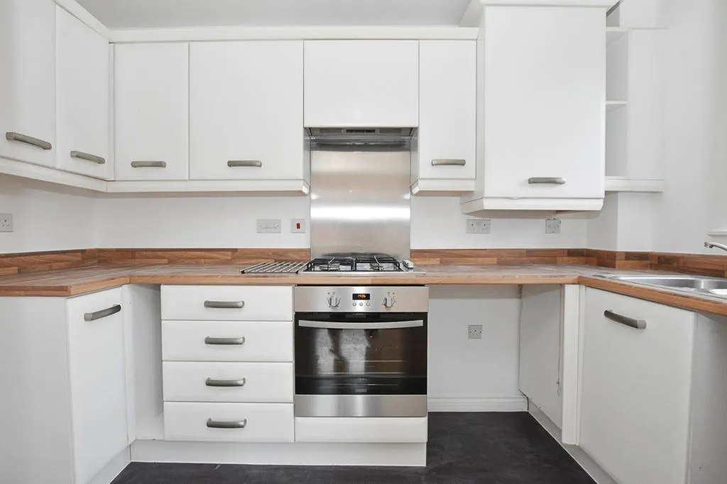 Kirkistown Close, Caldecott Manor, Rugby, Warwickshire, CV21 1AN, photo 4