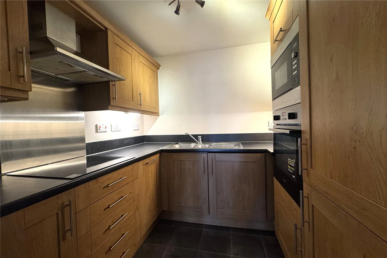 Harding Place, Wokingham, Berkshire, RG40 1BT, photo 4
