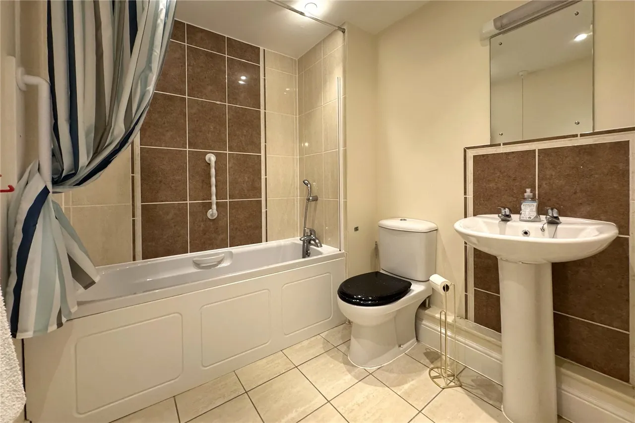 Harding Place, Wokingham, Berkshire, RG40 1BT, photo 11