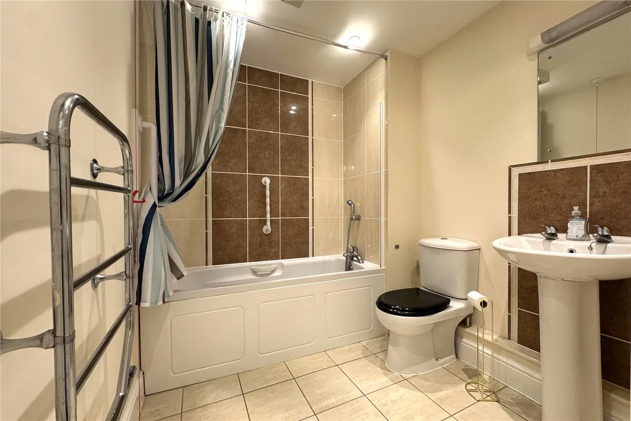 Harding Place, Wokingham, Berkshire, RG40 1BT, photo 6