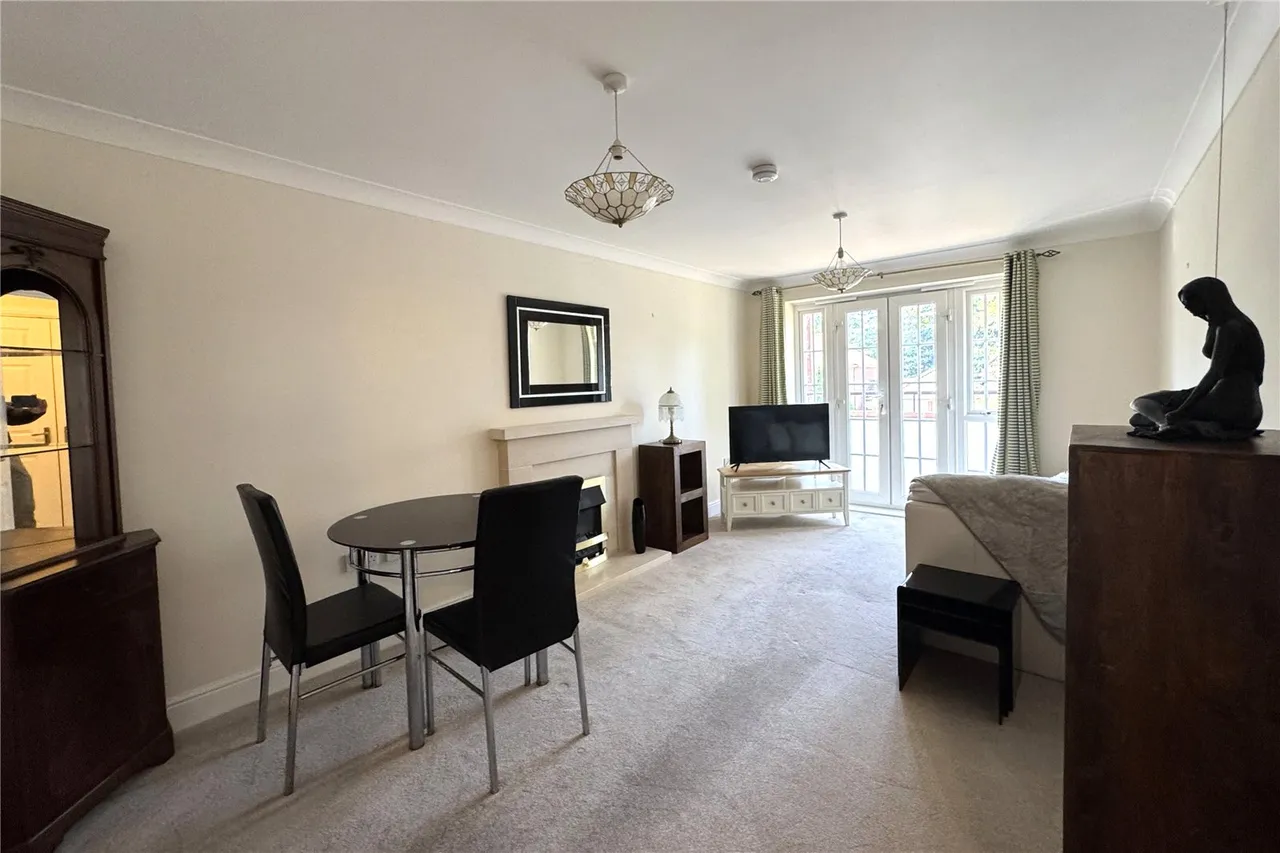 Harding Place, Wokingham, Berkshire, RG40 1BT, photo 3