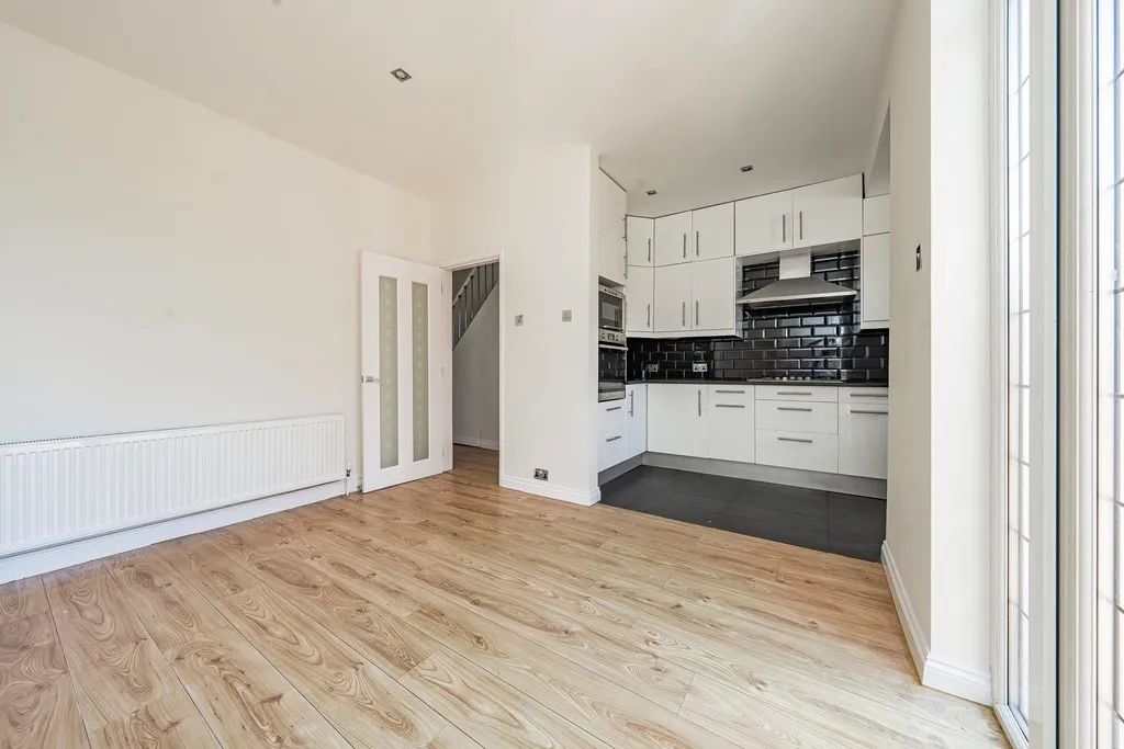 Richmond Avenue, Hillingdon, photo 16