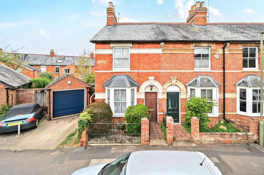 2 bed house for sale, Harpsden Road, Henley-On-Thames, RG9