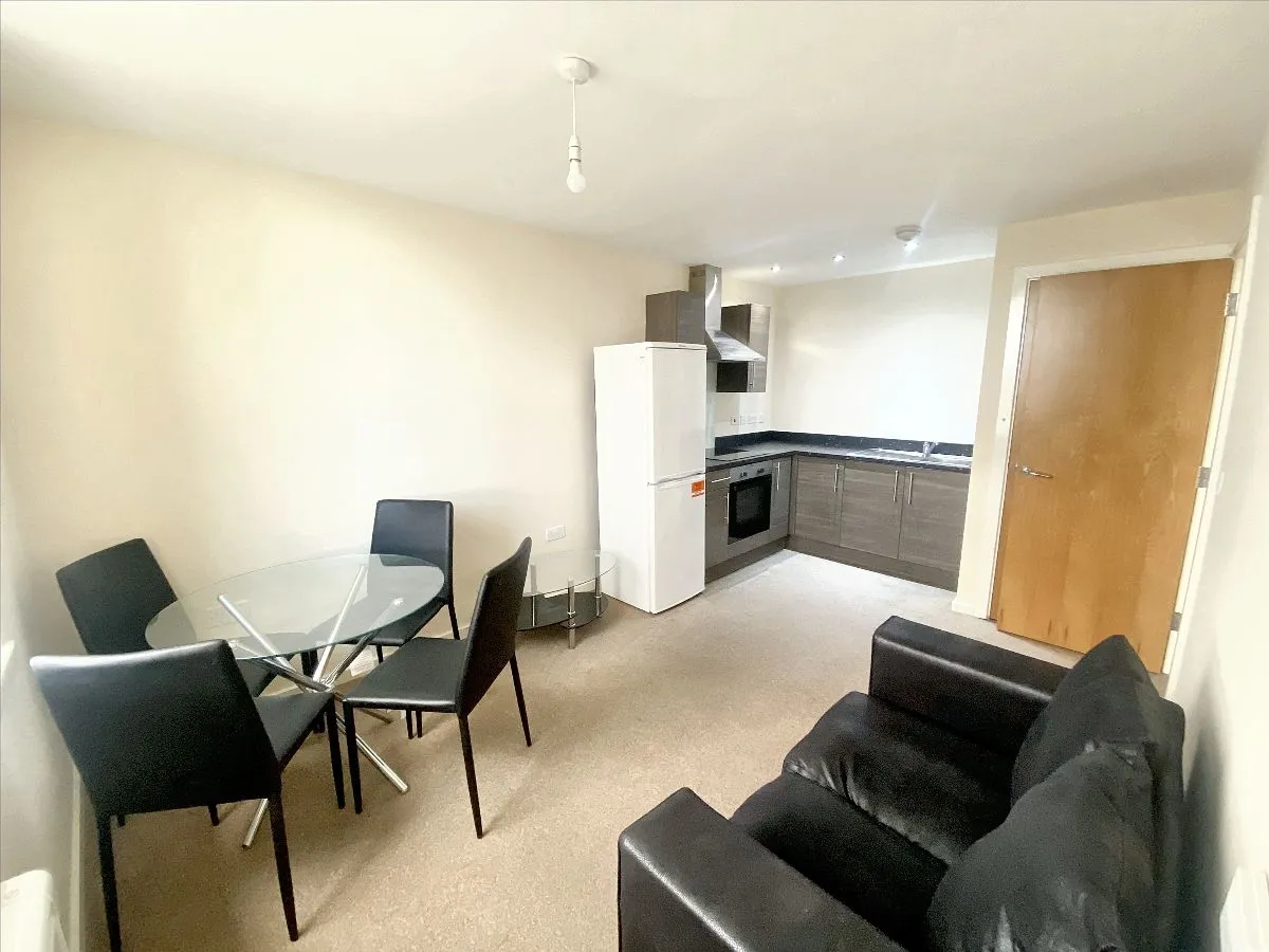 80 Manchester Road, Altrincham, Cheshire, WA14 4YW, photo 3