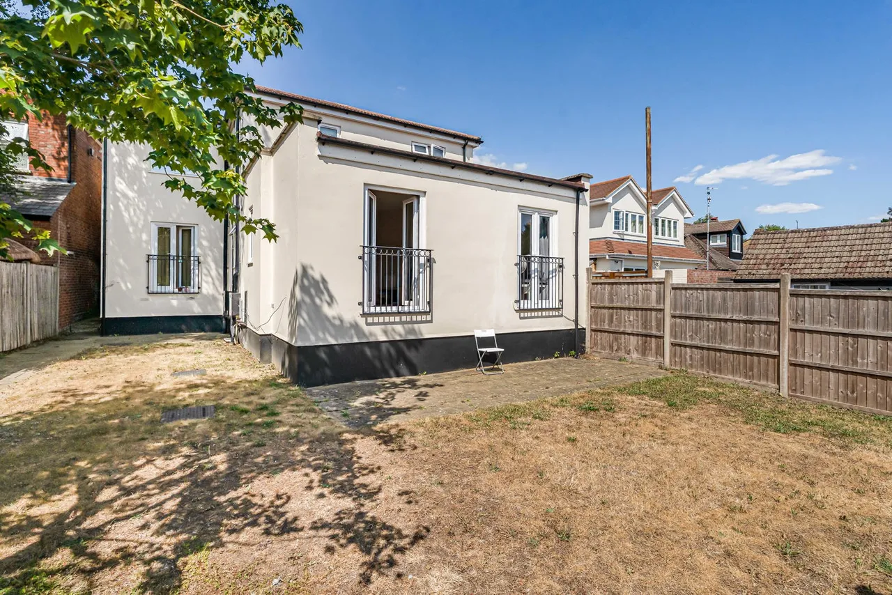 Victoria Street, Englefield Green, TW20, photo 11