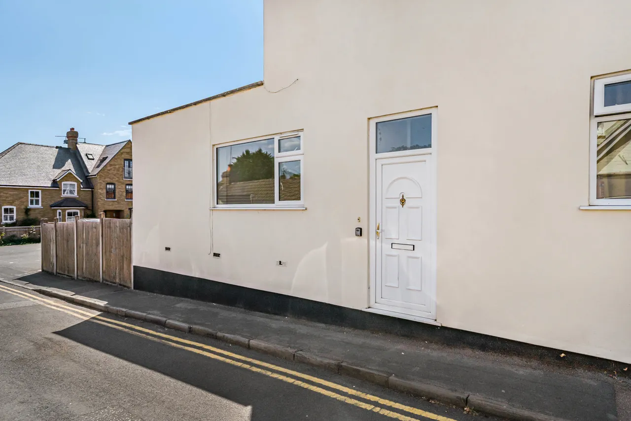 Victoria Street, Englefield Green, TW20, photo 12