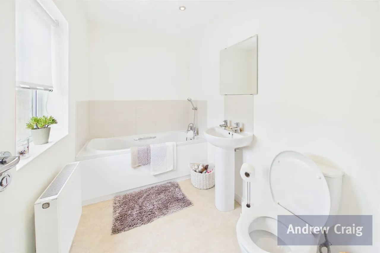 Bellona Close, Hebburn, NE31, photo 12