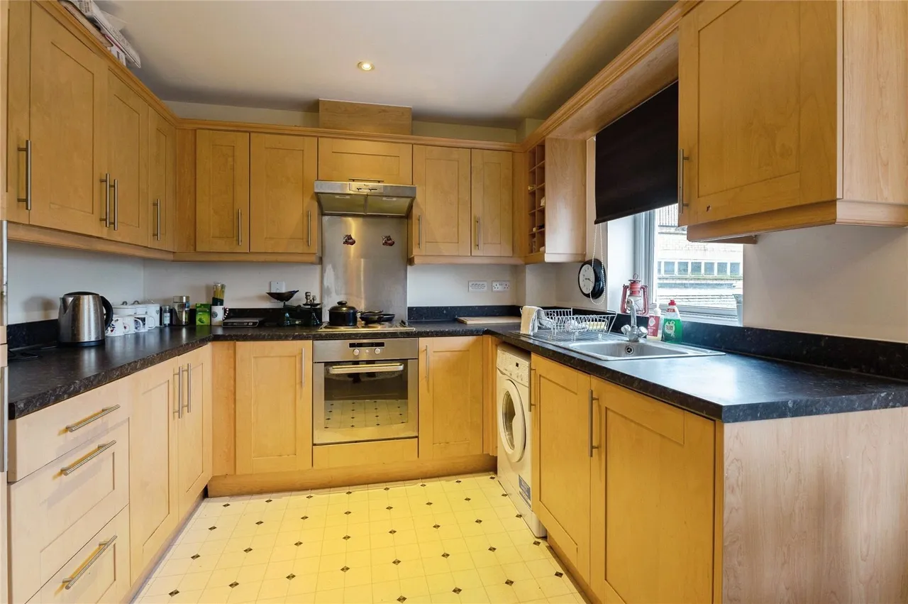 Roche Close, Rochford, Essex, SS4, photo 3