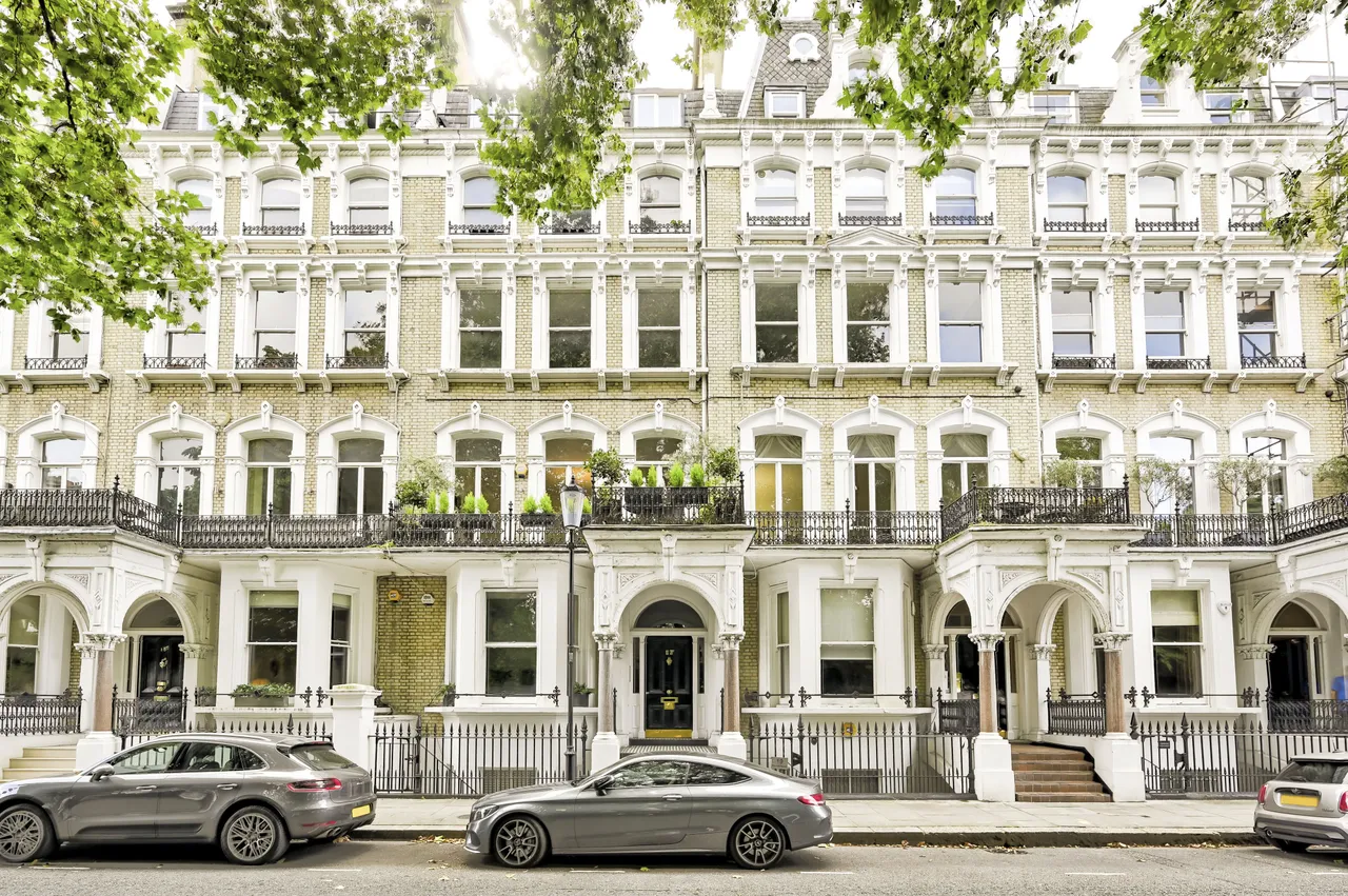 Flat 7, 17 Redcliffe Square, London, photo 8