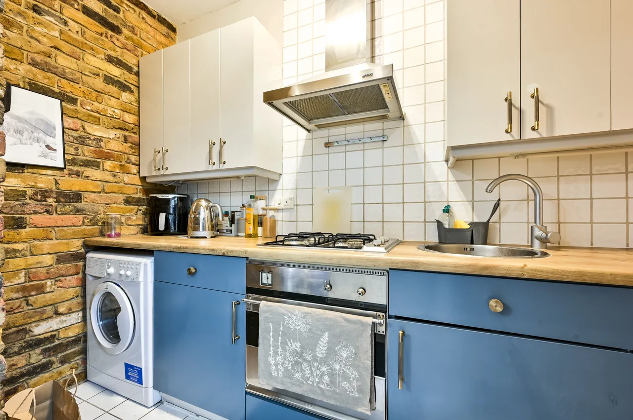 Flat 7, 17 Redcliffe Square, London, photo 5
