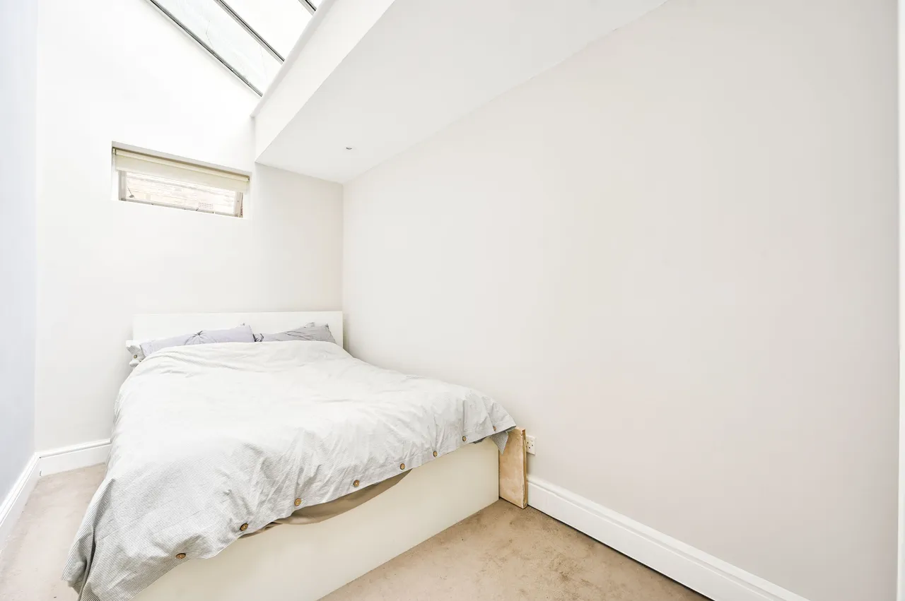 Flat 7, 17 Redcliffe Square, London, photo 6