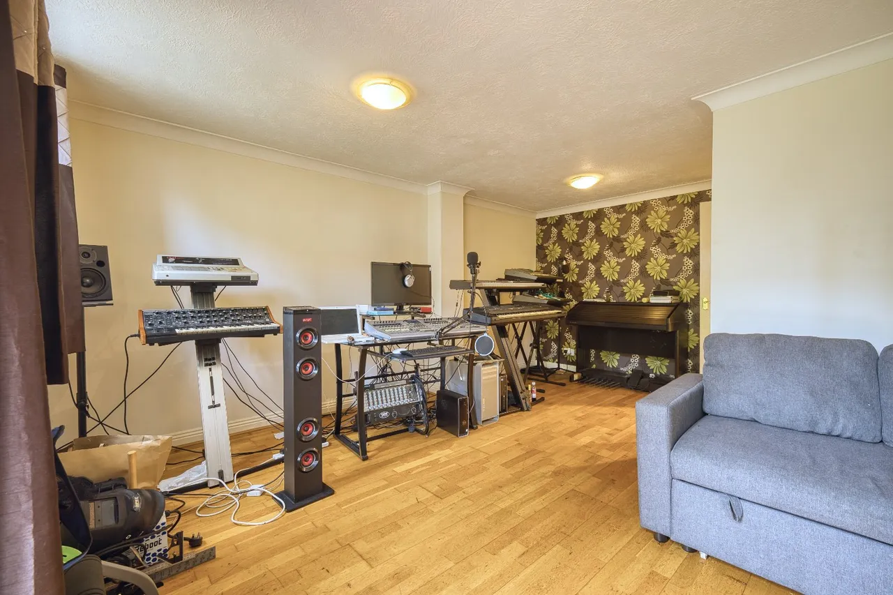 Moyes Close, Cliffsend, CT12, photo 6