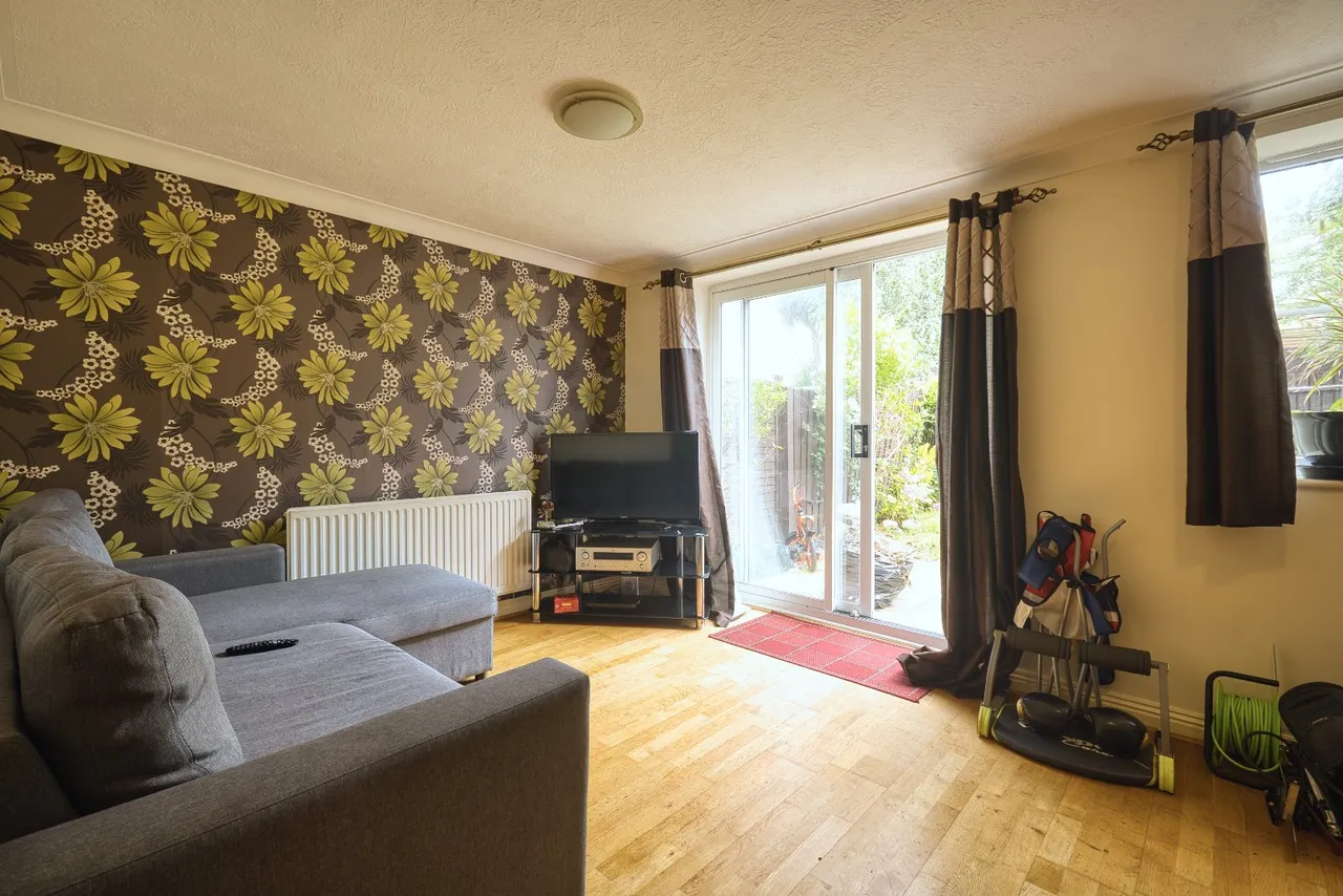 Moyes Close, Cliffsend, CT12, photo 5