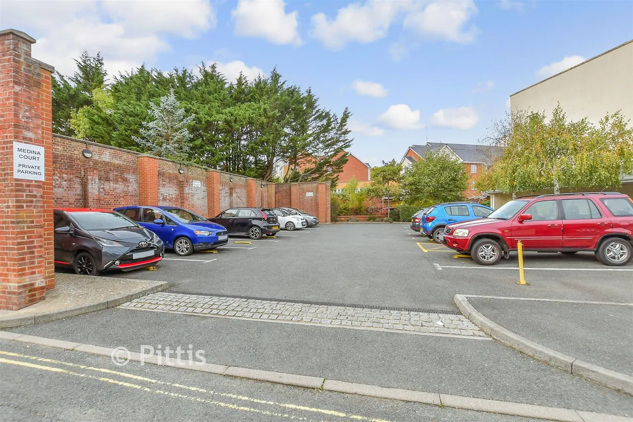 Old Westminster Lane, Newport, PO30, photo 7