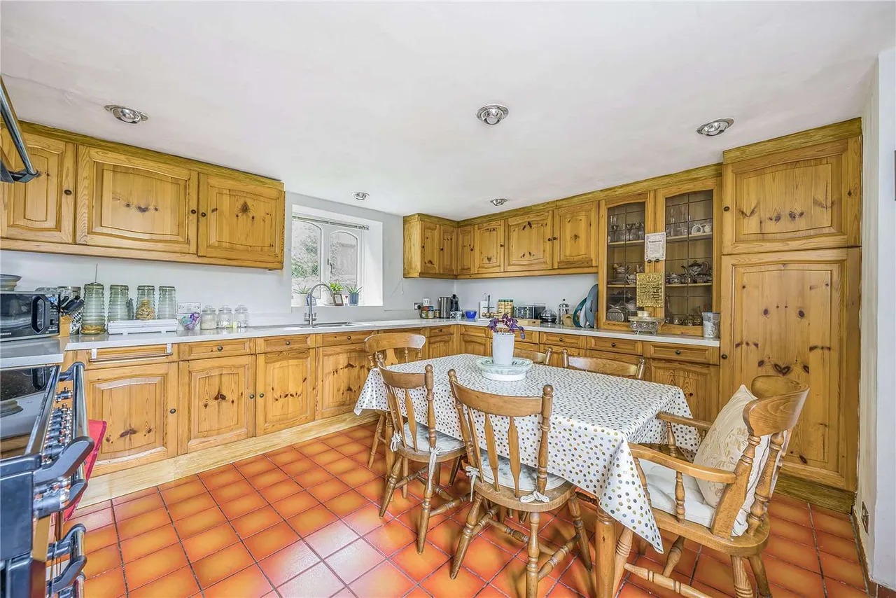 Frampton Mansell, Stroud, Gloucestershire, GL6 8JE, photo 4