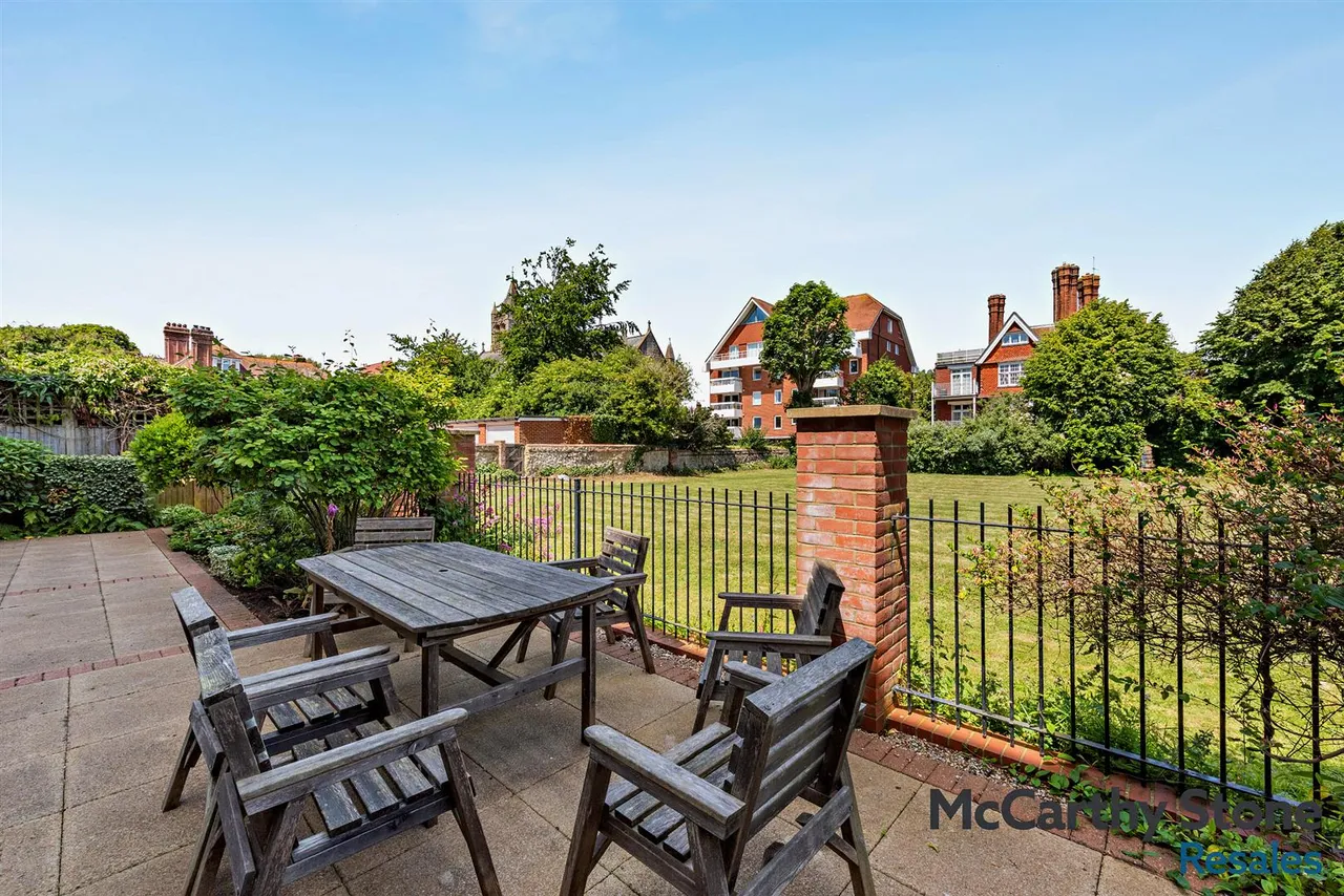 Jevington Gardens, Eastbourne, BN21, photo 20