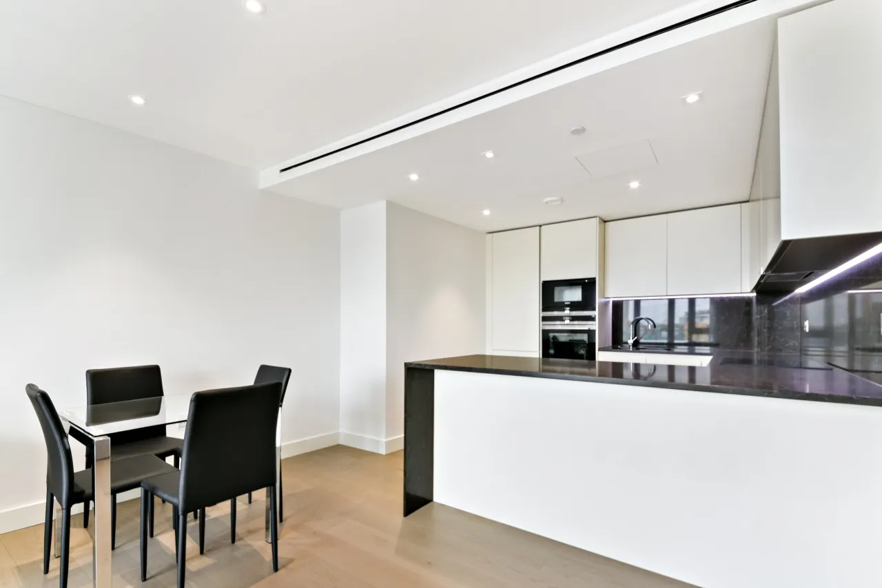 Admiralty House, 150 Vaughan Way, Shadwell, London, E1W, photo 2