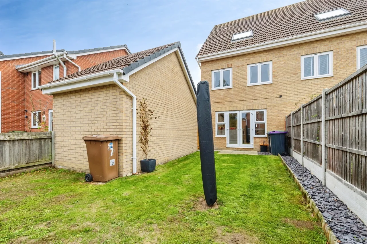 Capito Drive, North Hykeham, LN6, photo 18