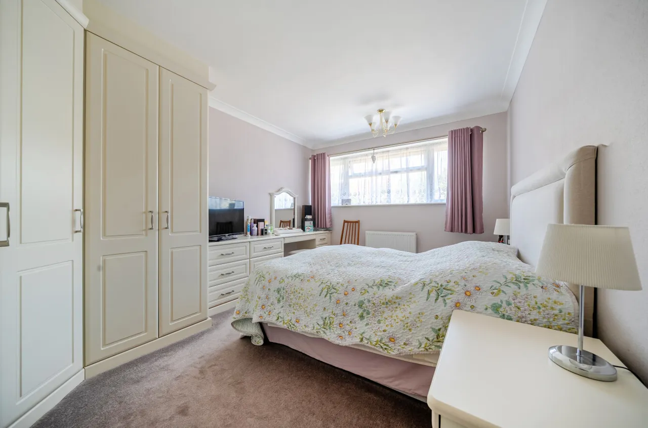 Courtmount Grove, Drayton, PO6, photo 5
