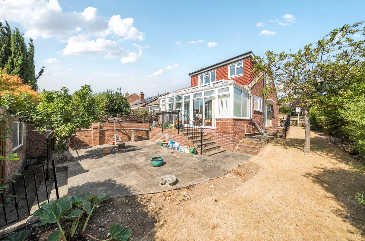 Courtmount Grove, Drayton, PO6, photo 8