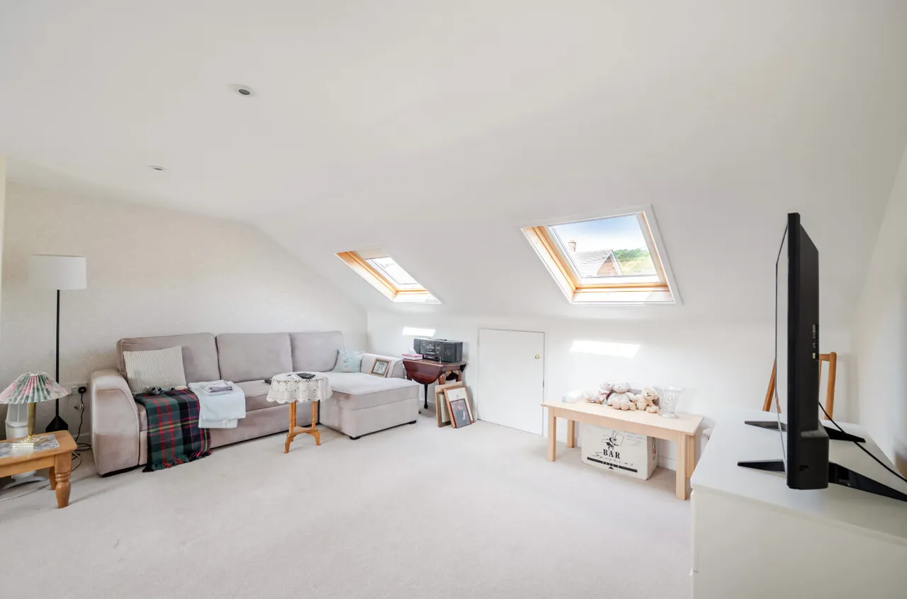 Courtmount Grove, Drayton, PO6, photo 11