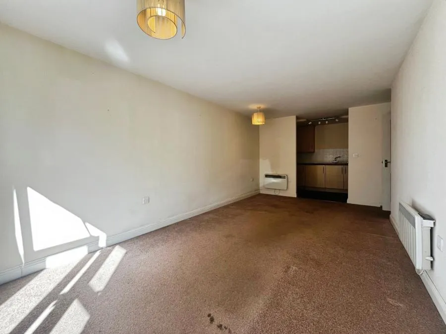 Eaton Avenue, Slough, SL1, photo 2