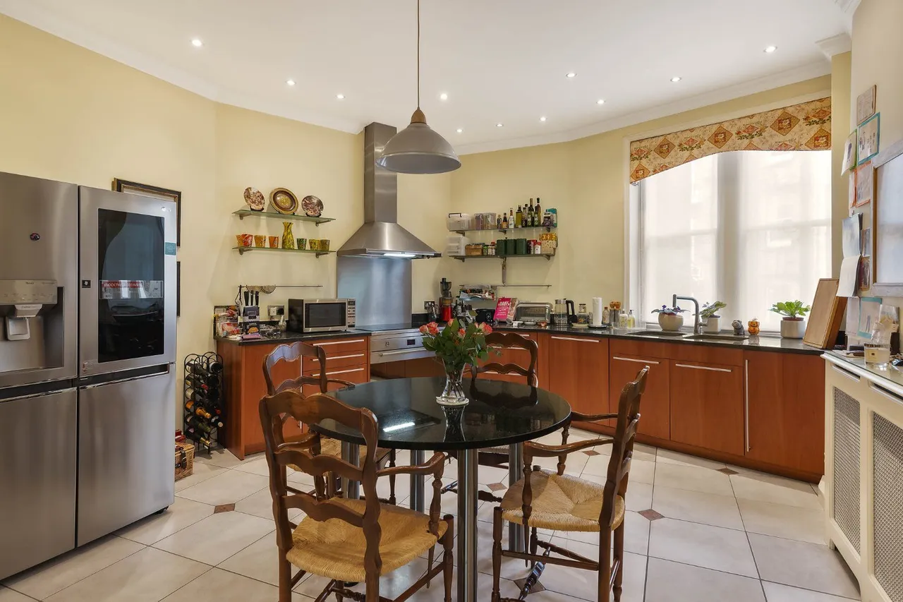 Campden Hill Court, Campden Hill Road, Kensington, London, W8 7HL, photo 4