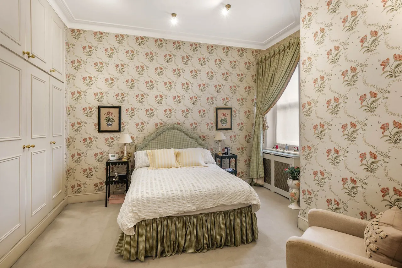 Campden Hill Court, Campden Hill Road, Kensington, London, W8 7HL, photo 7