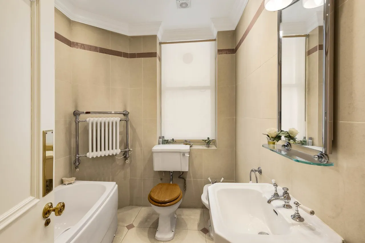 Campden Hill Court, Campden Hill Road, Kensington, London, W8 7HL, photo 8