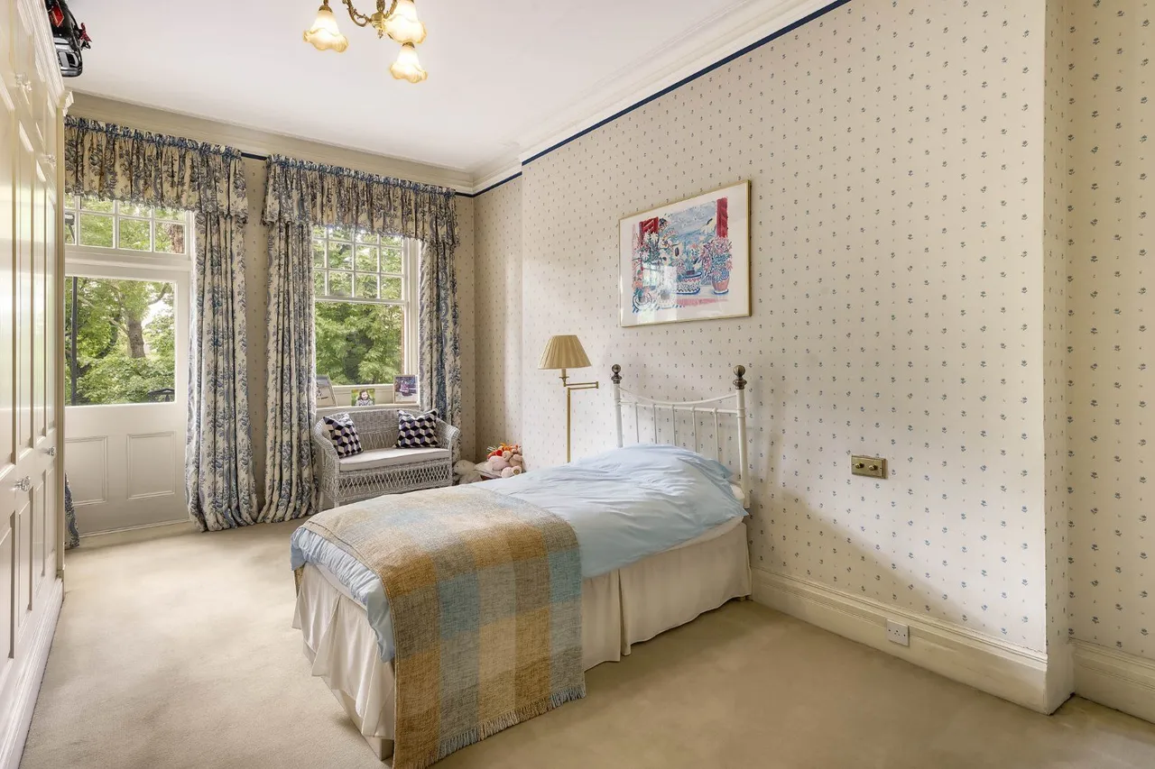 Campden Hill Court, Campden Hill Road, Kensington, London, W8 7HL, photo 6