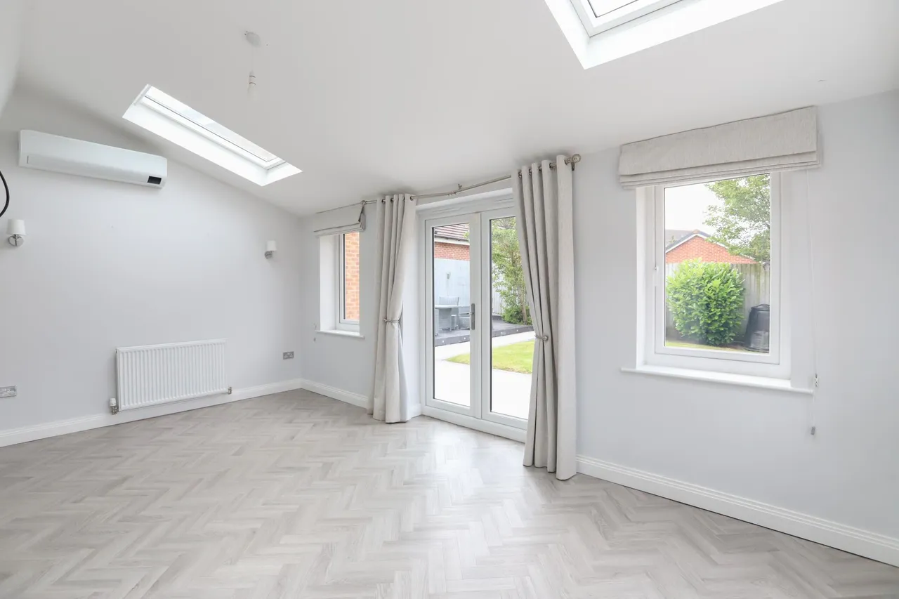 Teal Close, Kirkham, PR4, photo 11