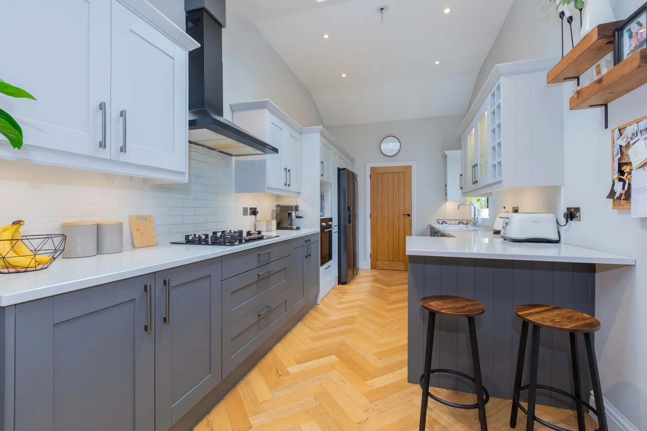 Cranbrook Drive, Maidenhead, Berkshire, photo 2