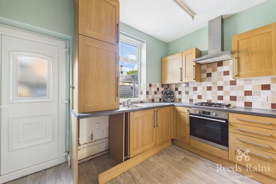 Cambridge Street, Heckmondwike, WF16, photo 7