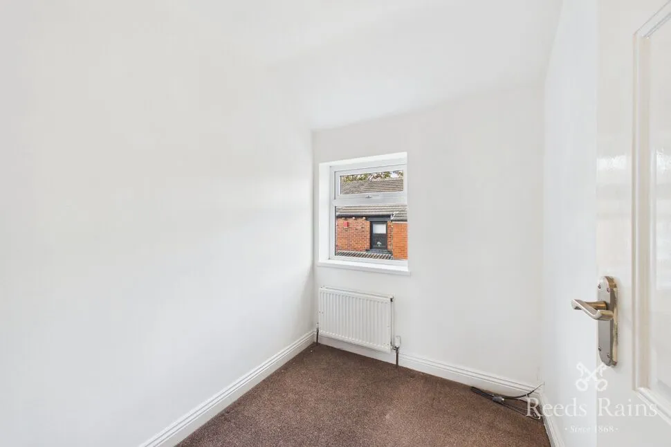 Cambridge Street, Heckmondwike, WF16, photo 12